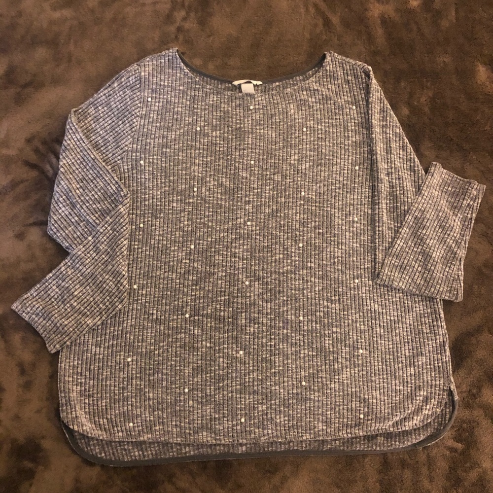 Gray sweater with pearls